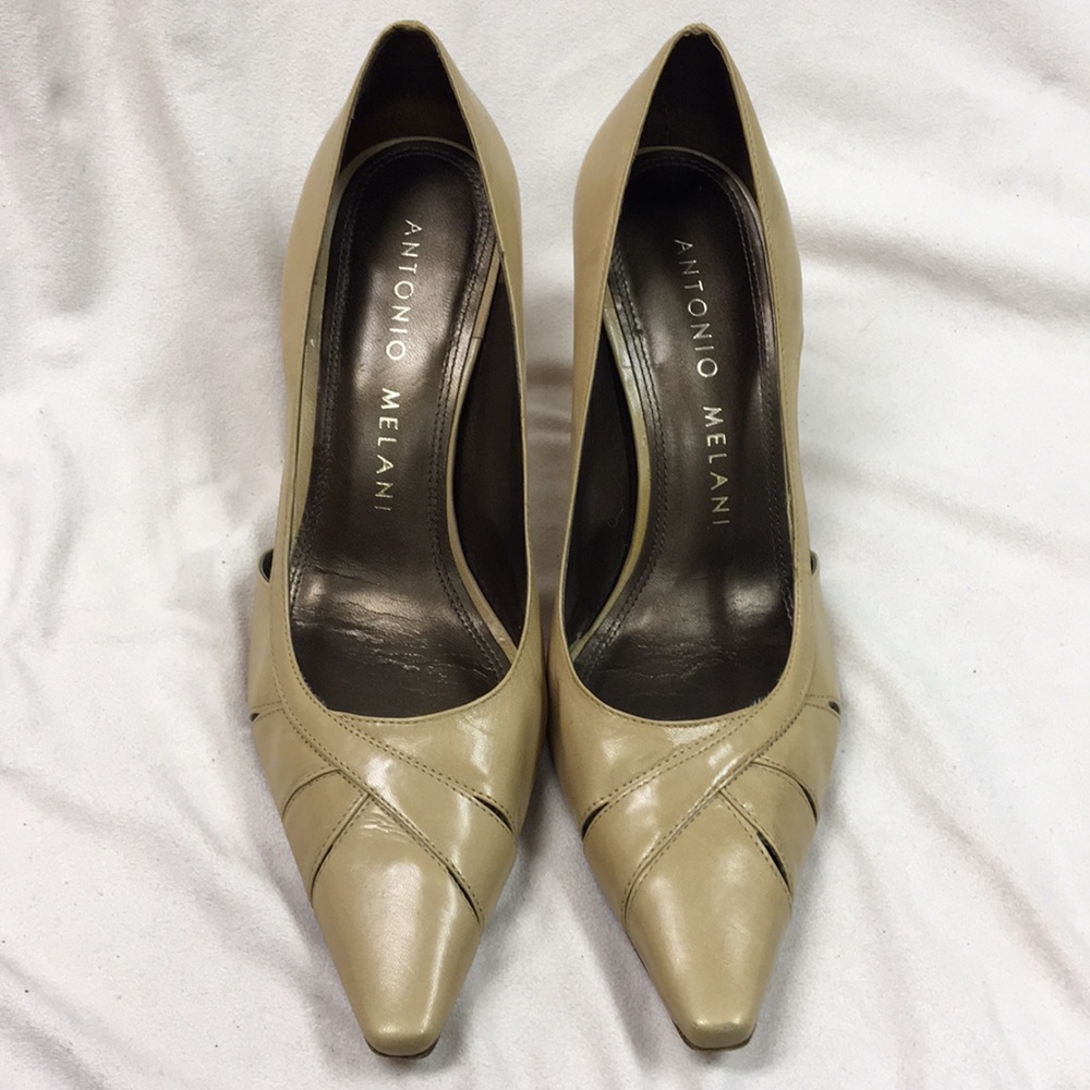 Antonio Melani Tan Heels